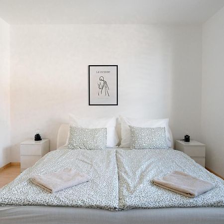 The Dante Villa Apartments Prag Dış mekan fotoğraf