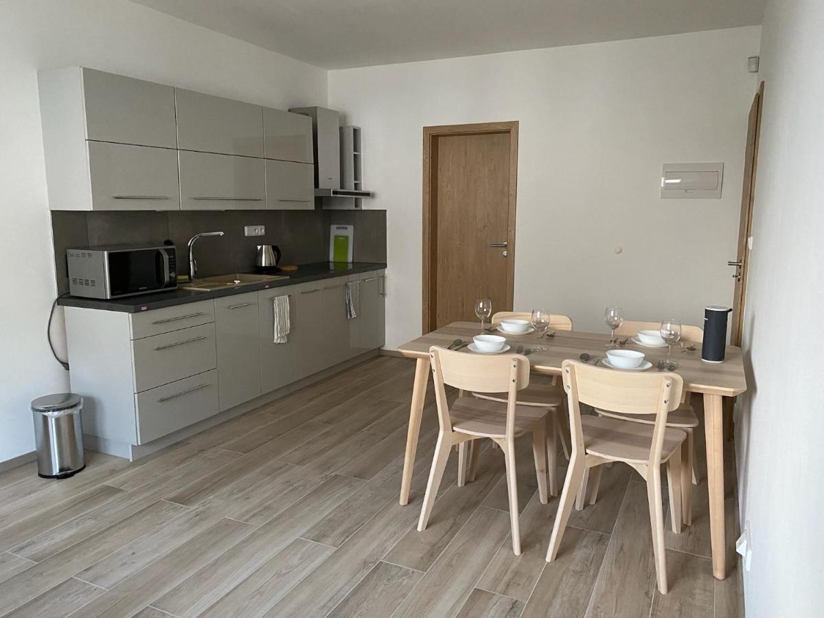 The Dante Villa Apartments Prag Dış mekan fotoğraf