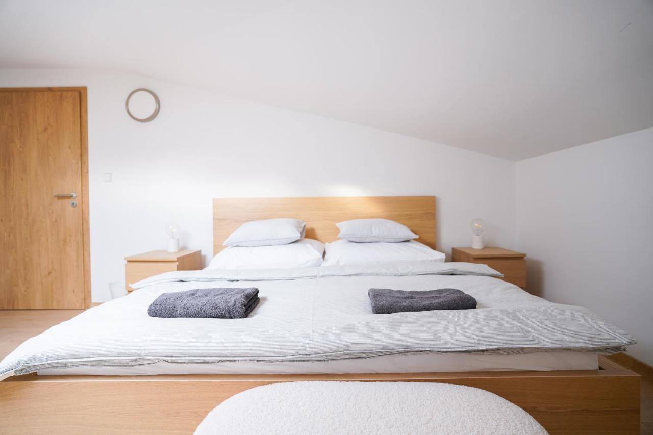 The Dante Villa Apartments Prag Dış mekan fotoğraf
