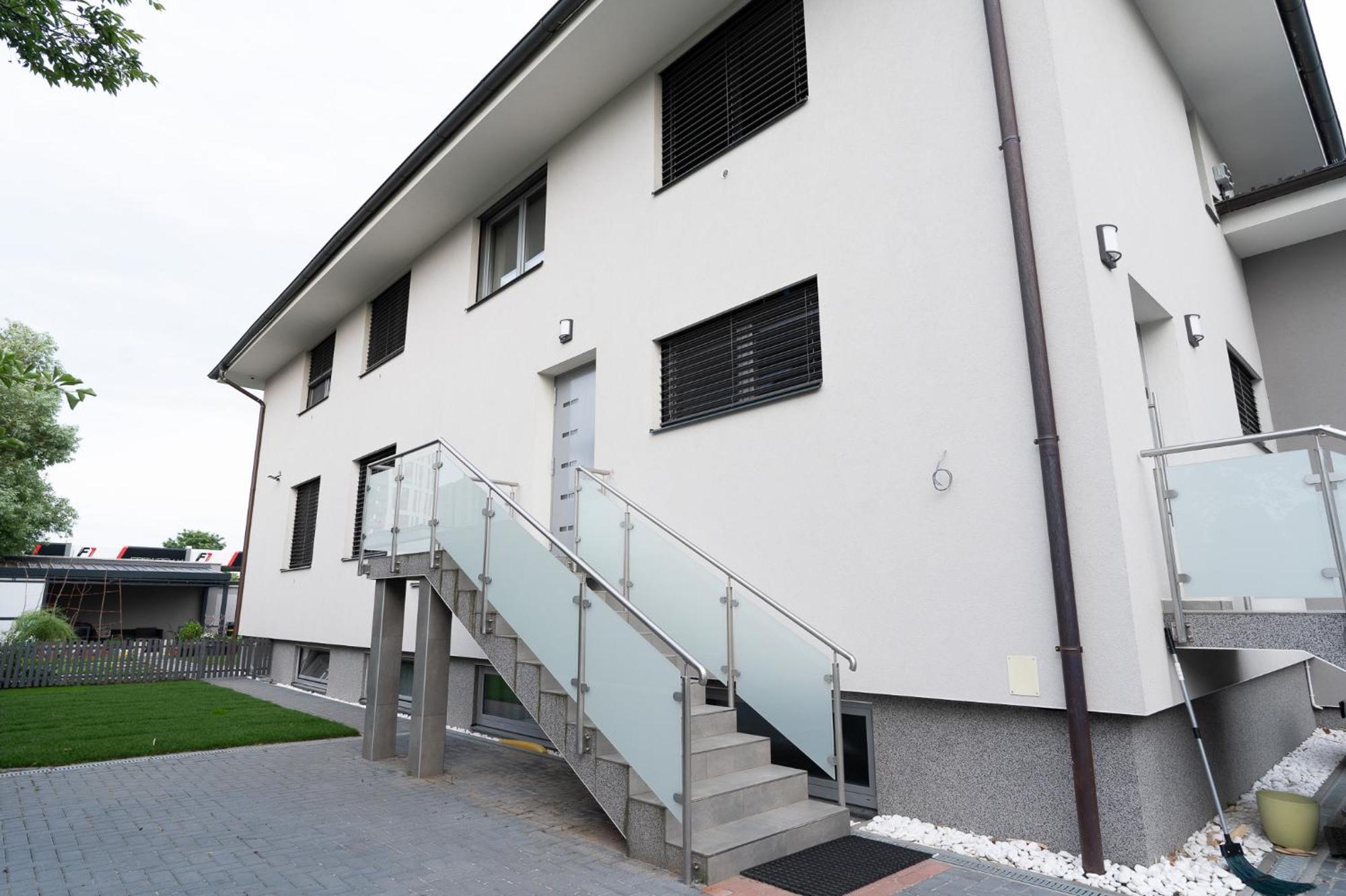 The Dante Villa Apartments Prag Dış mekan fotoğraf